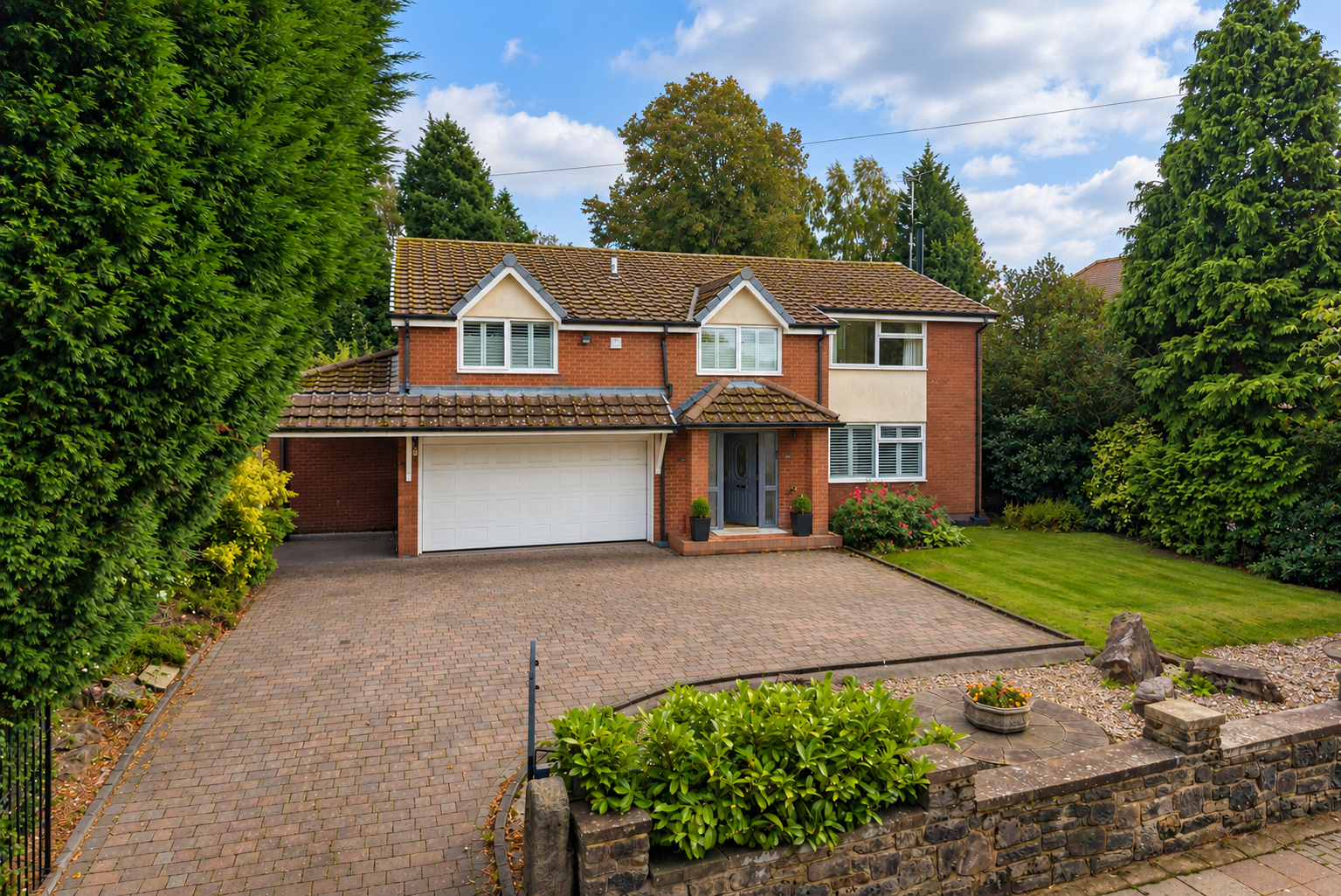 Detached House for sale in Stockport, Compstall Road, Romiley, Stockport SK6, 2318 m²