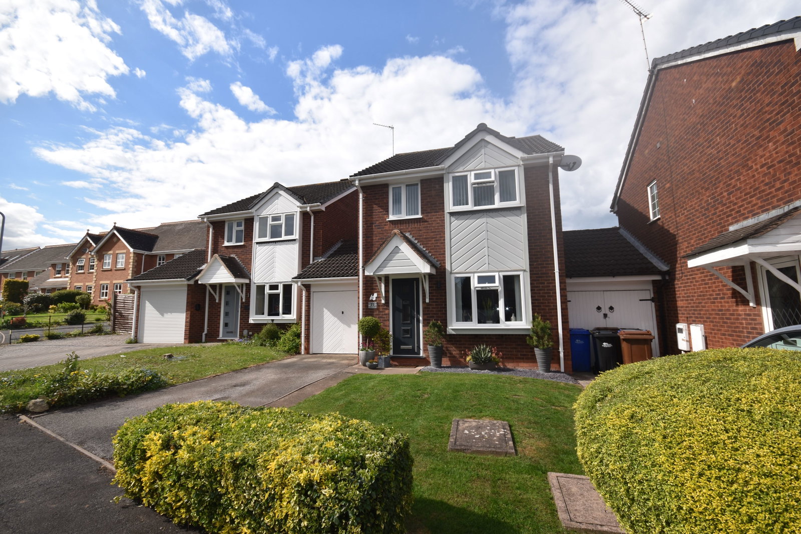 Link Detached House in Burton-on-trent
