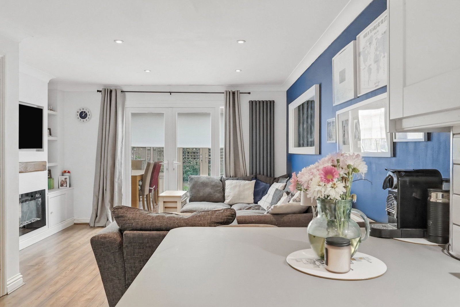 Semi Detached House for sale in Wickford, Annett Close, Wickford, SS12
