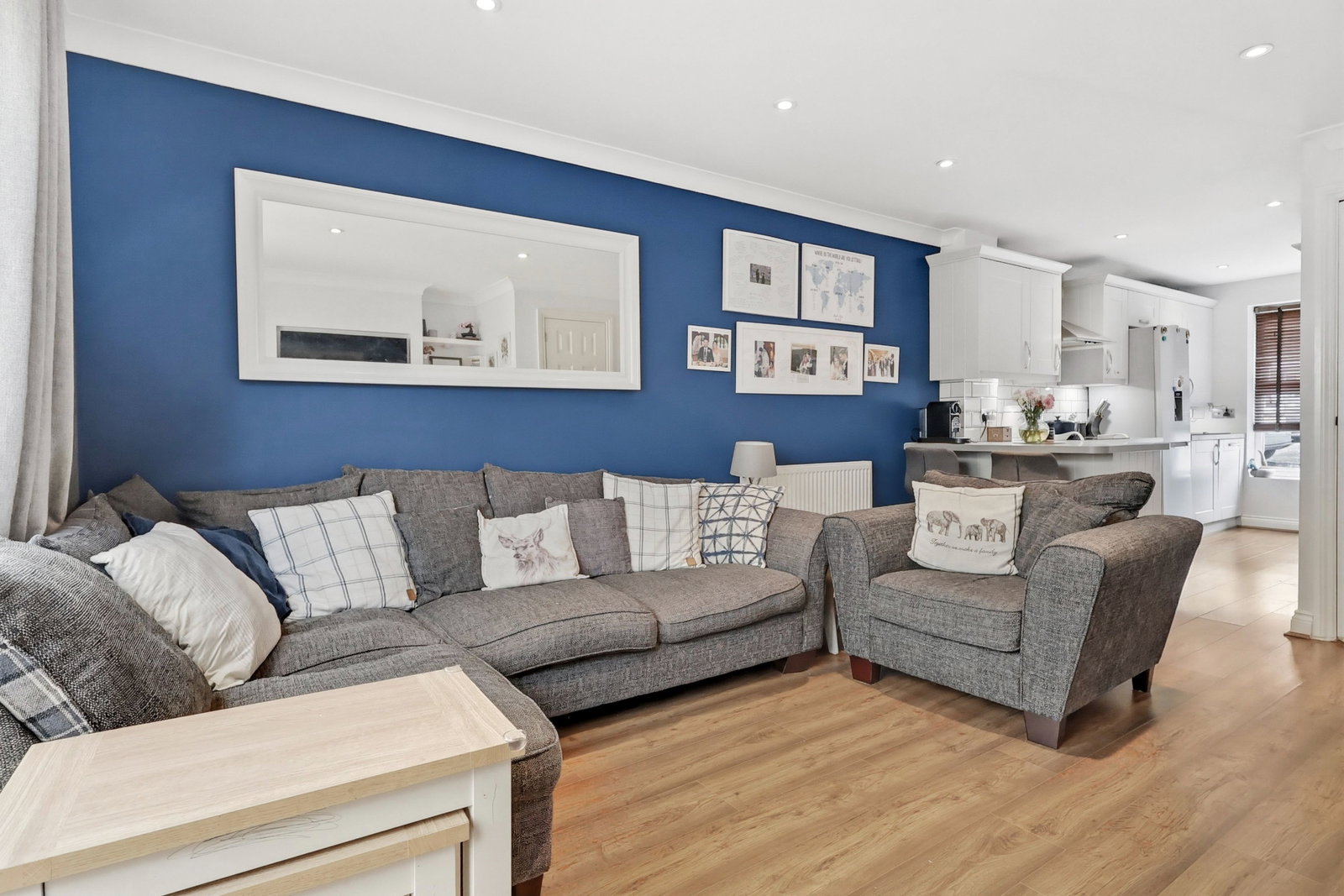 Semi Detached House for sale in Wickford, Annett Close, Wickford, SS12