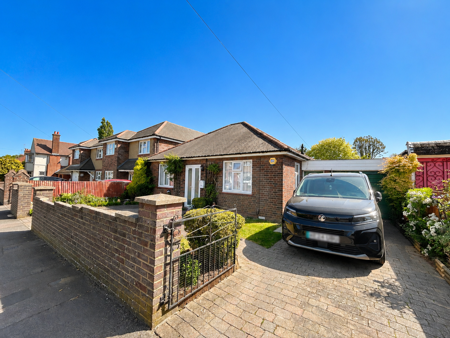 Bungalow in Luton
