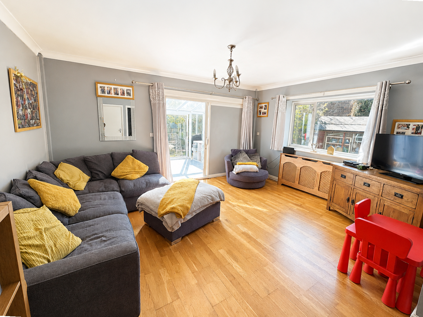 Bungalow in Luton