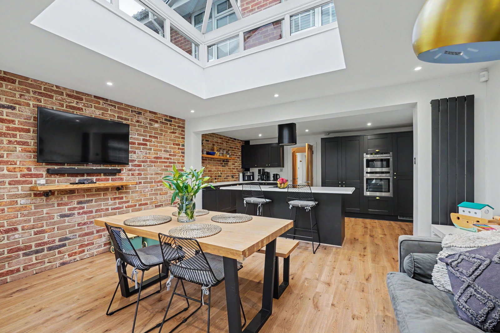 Semi Detached House in Chatham