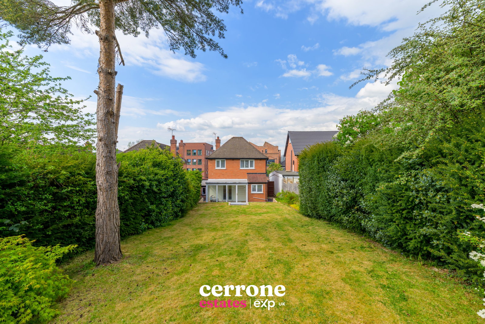 Detached House in Redditch
