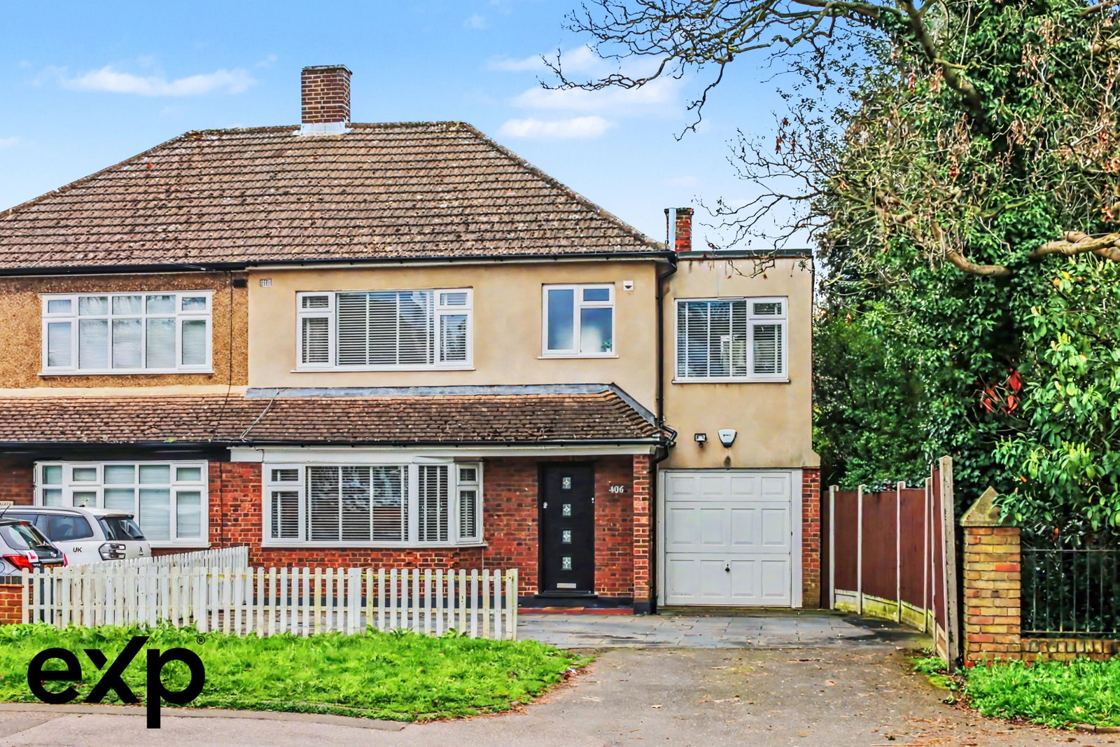Semi Detached House in Romford