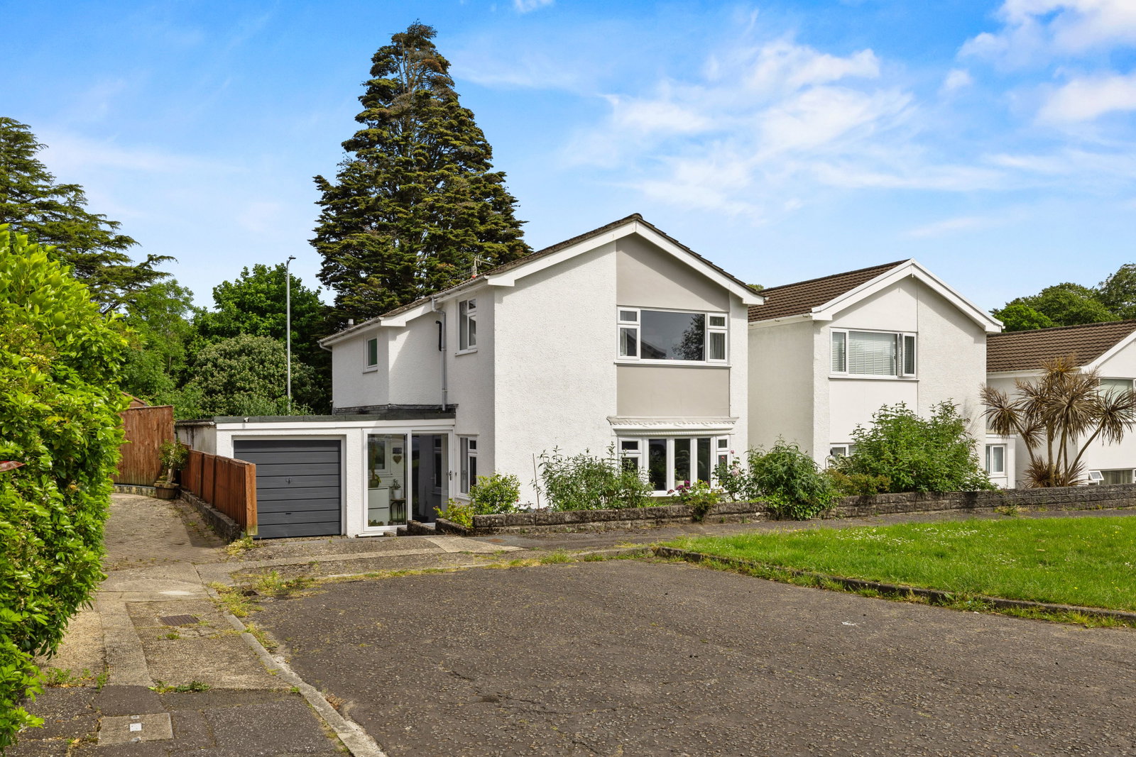 Detached House in Swansea