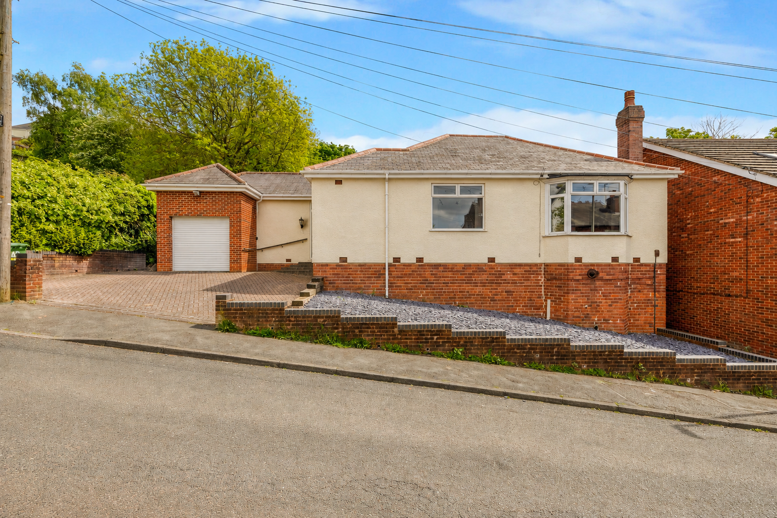Bungalow in Dudley