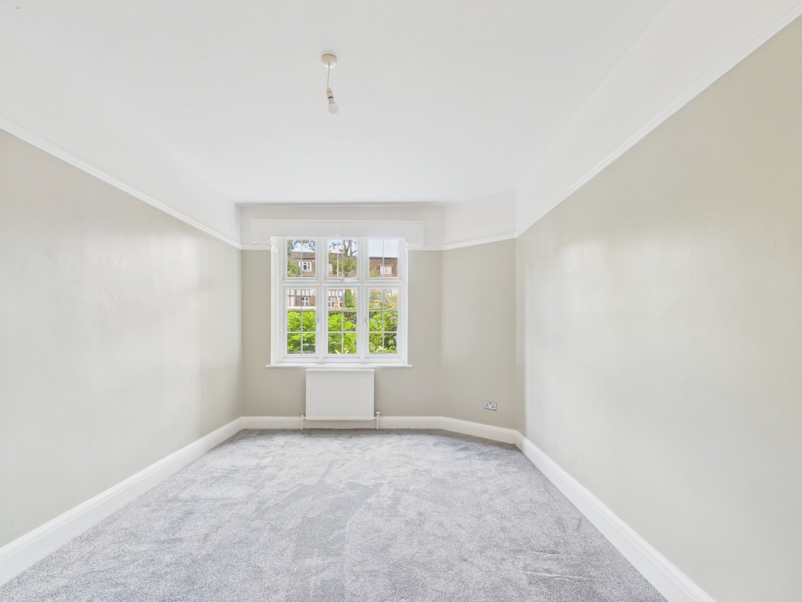 Ground Floor Flat for sale in London, Vernon Court, Hendon Way, 1208 m²