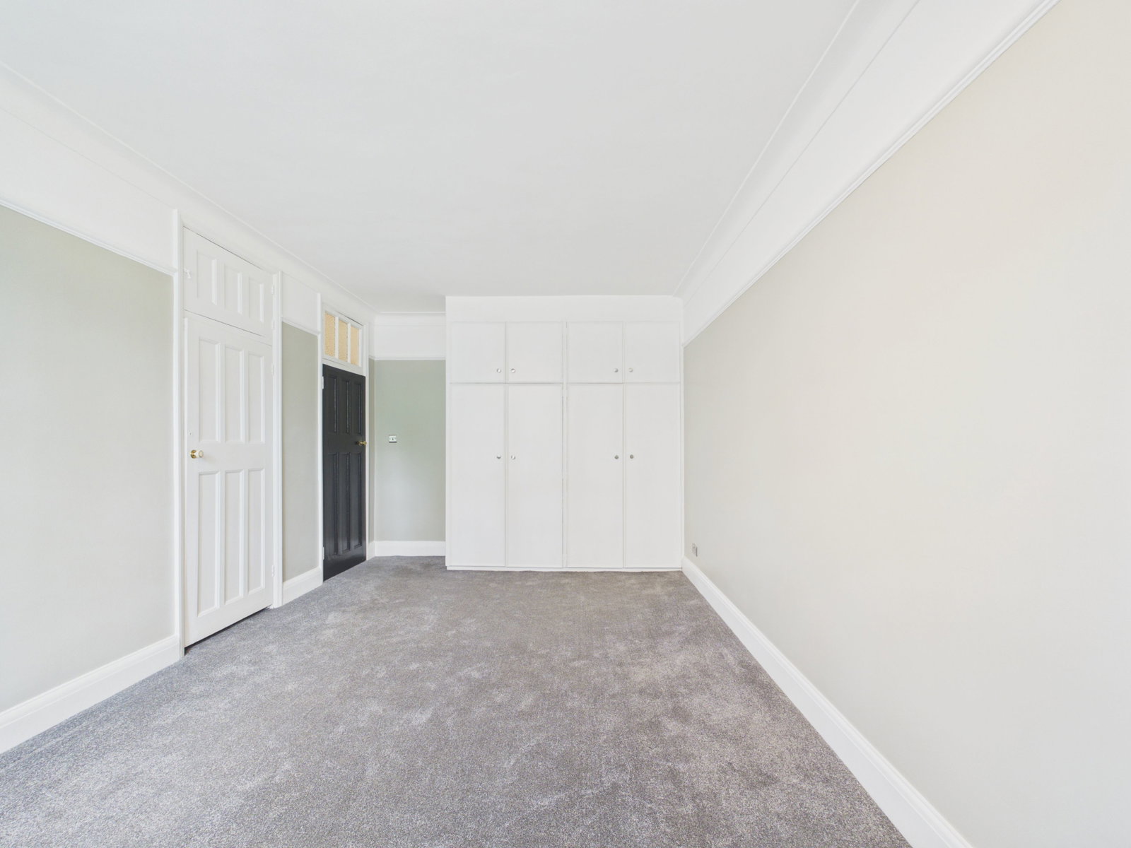 Ground Floor Flat for sale in London, Vernon Court, Hendon Way, 1208 m²