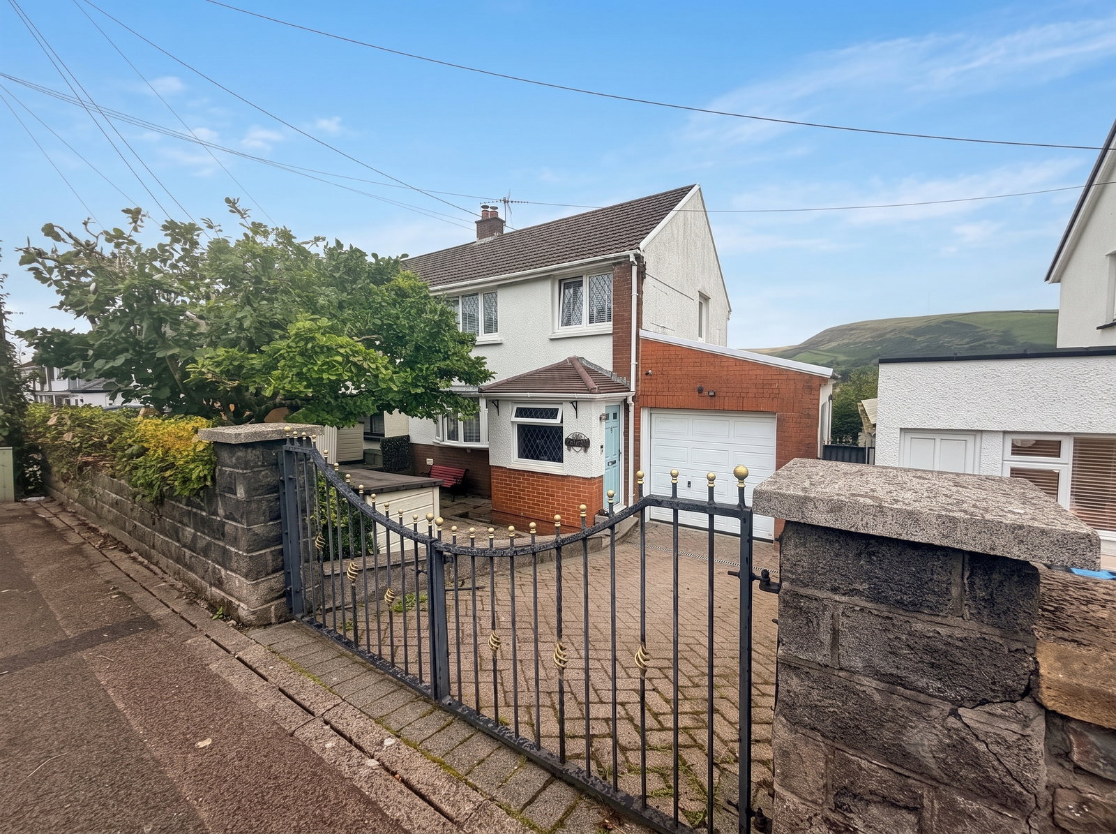 Semi Detached House for sale in Maesteg, Maesteg Road, Maesteg, Mid Glamorgan, CF34 9SN