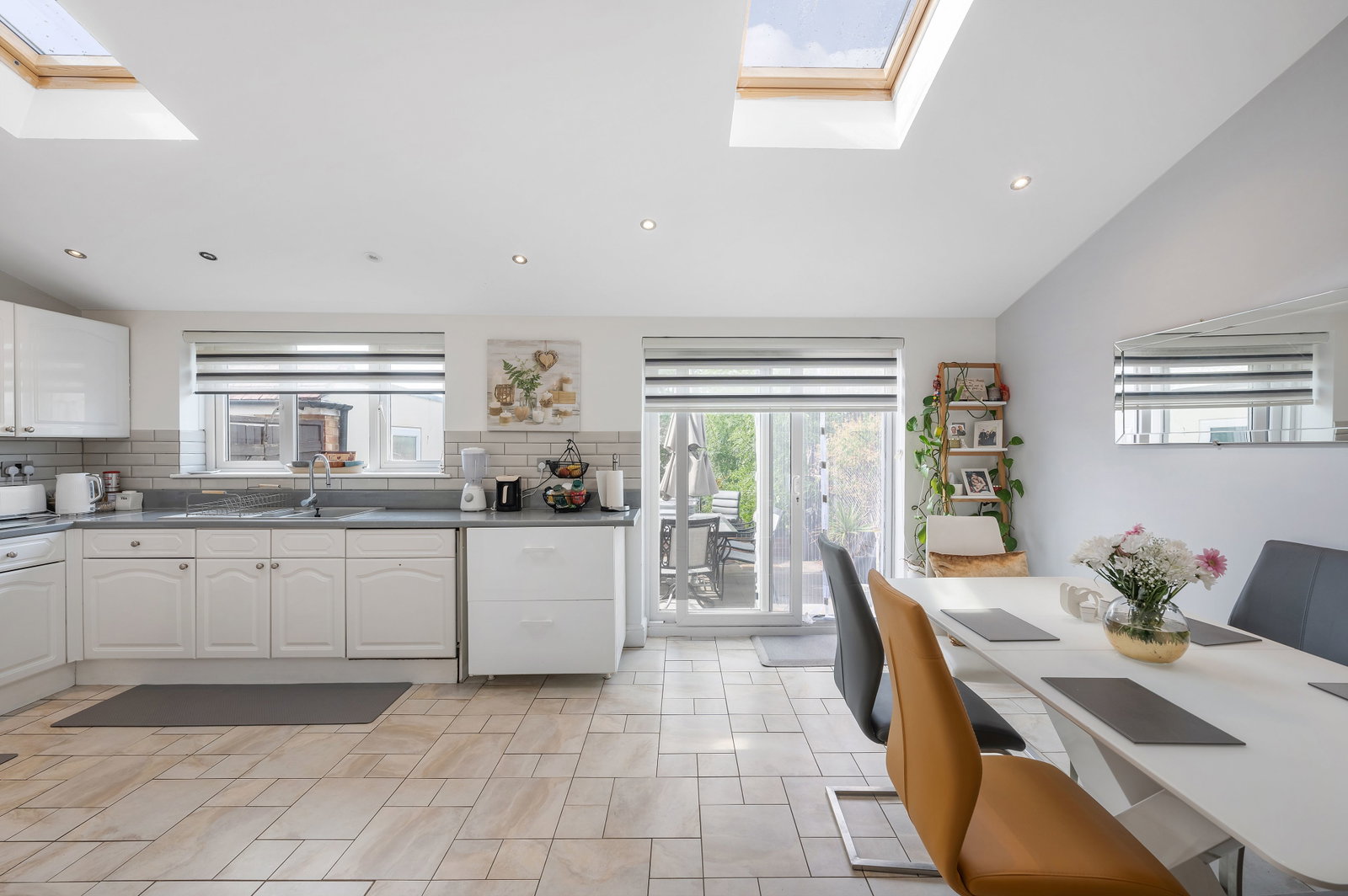 Semi Detached House for sale in Croydon, Lorne Avenue, Croydon, CR0