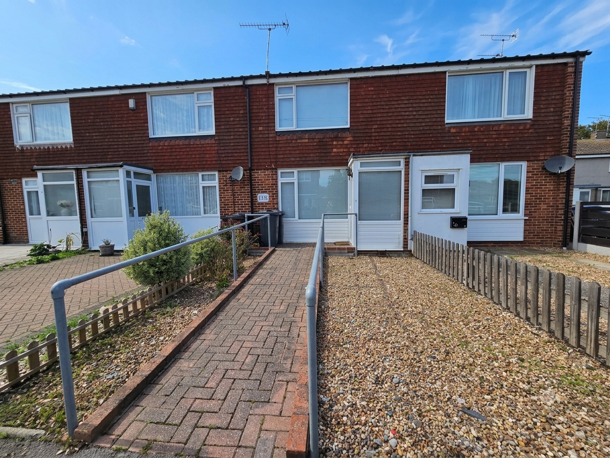 Terraced House for sale in Margate, Cedar Close, Margate, CT9 2TT
