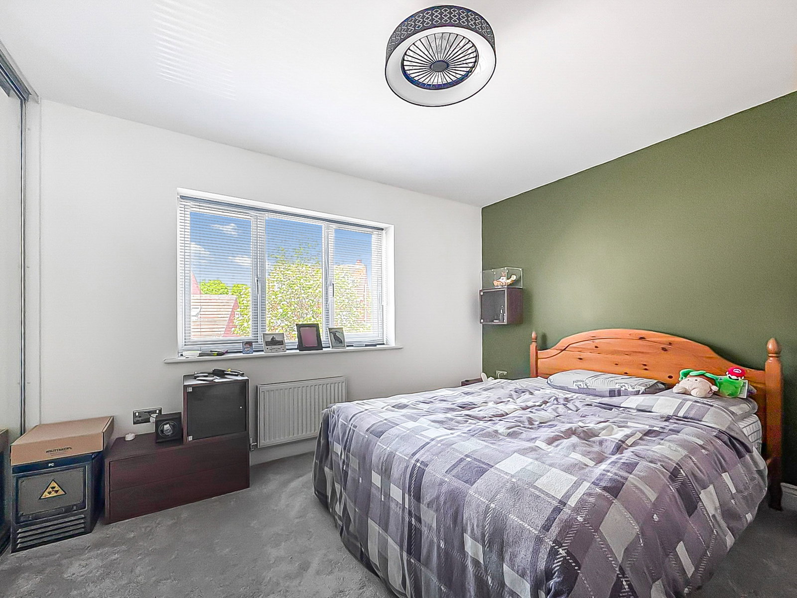 Semi Detached House in Gloucester