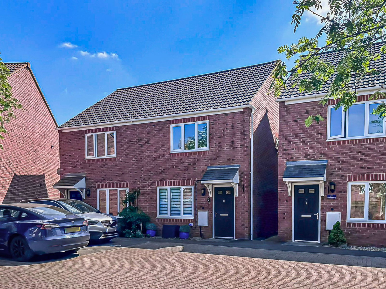 Semi Detached House in Gloucester