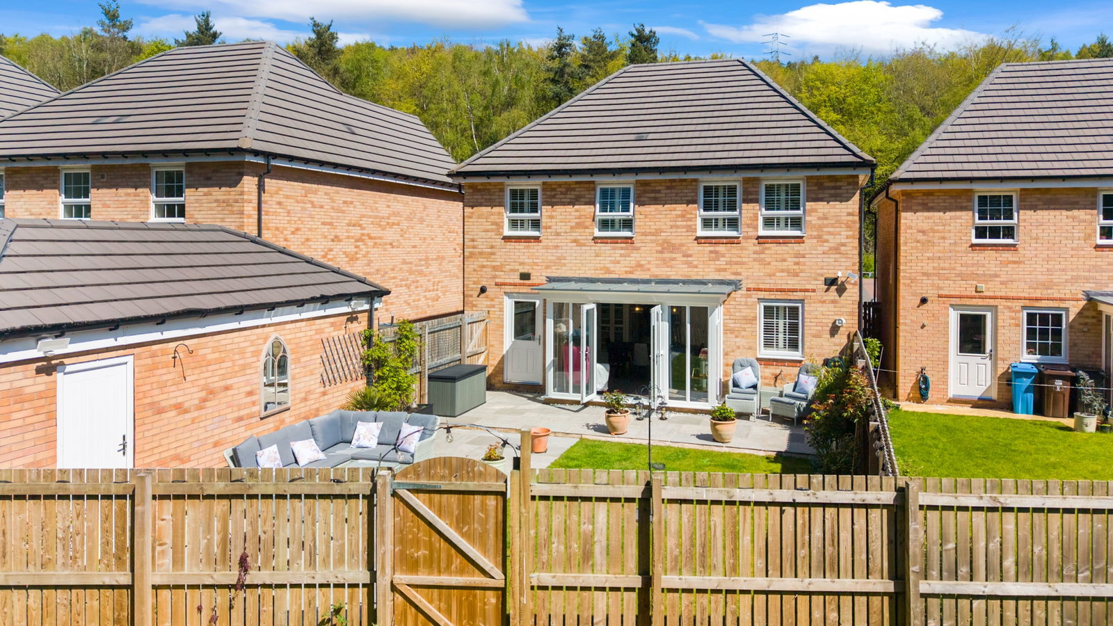 Detached House in Sheffield