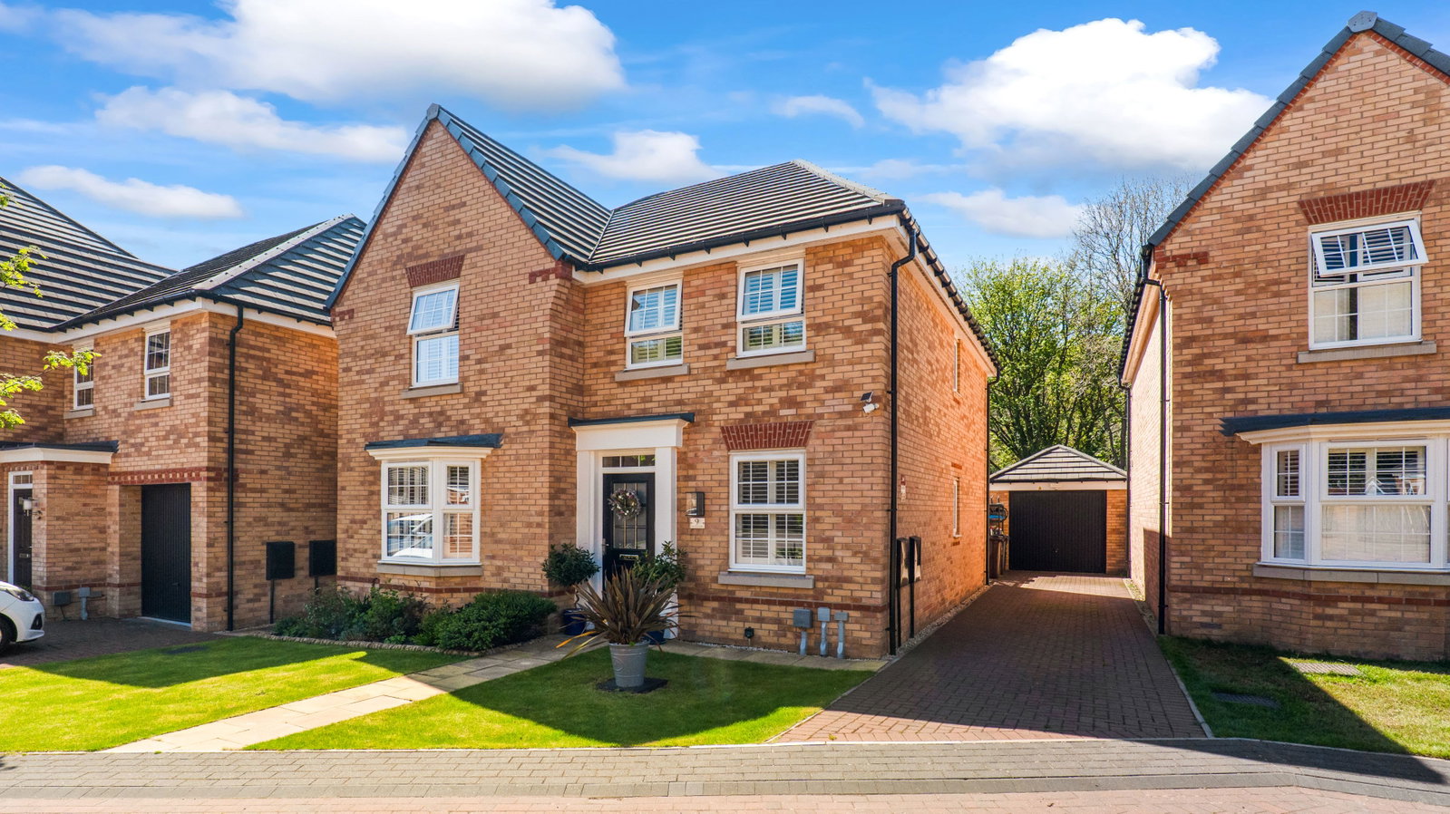 Detached House in Sheffield