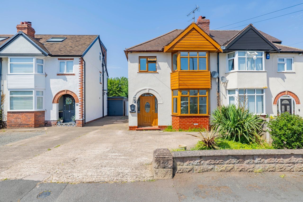 Semi Detached House in Stourbridge