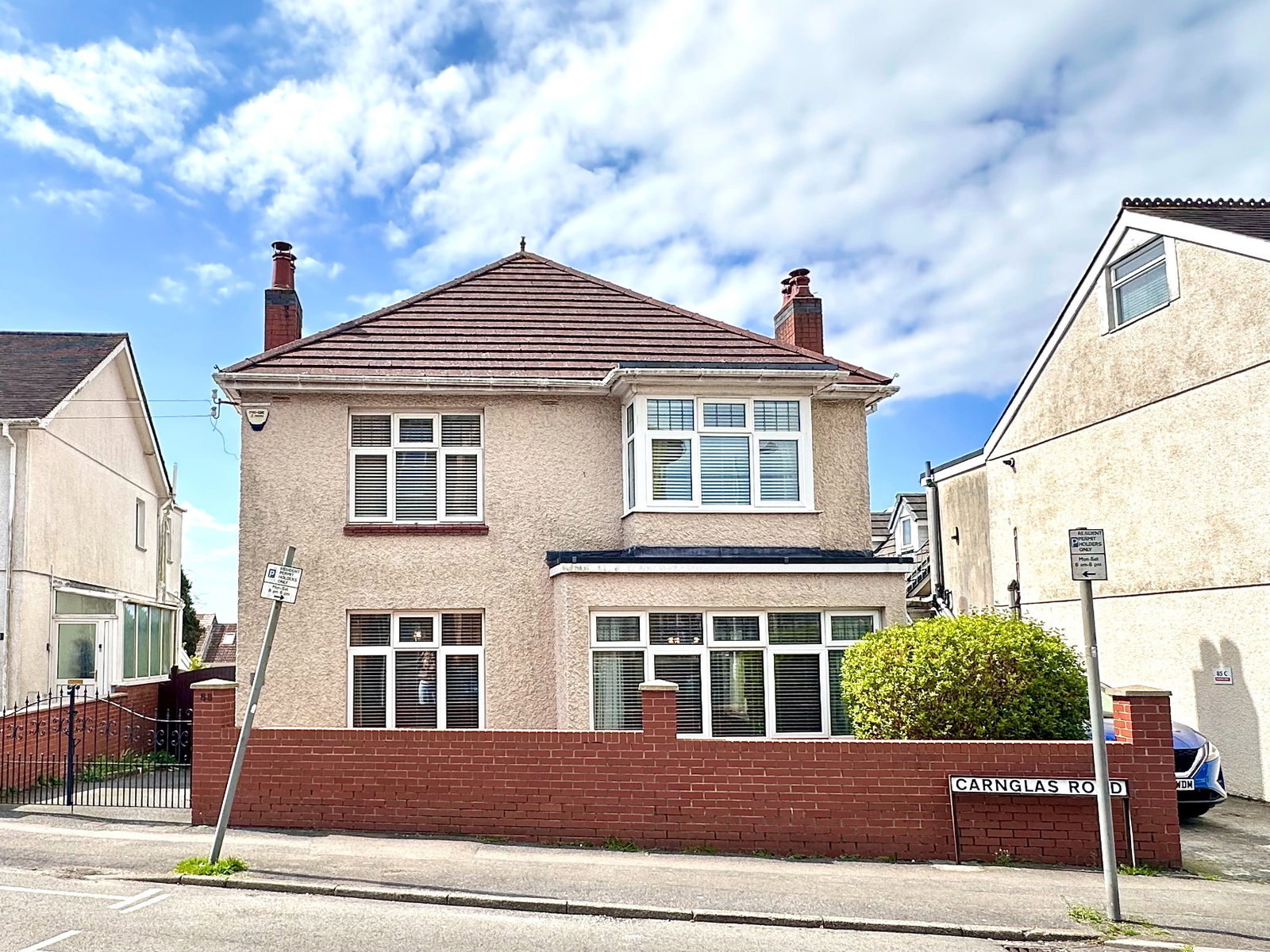 Detached House in Swansea
