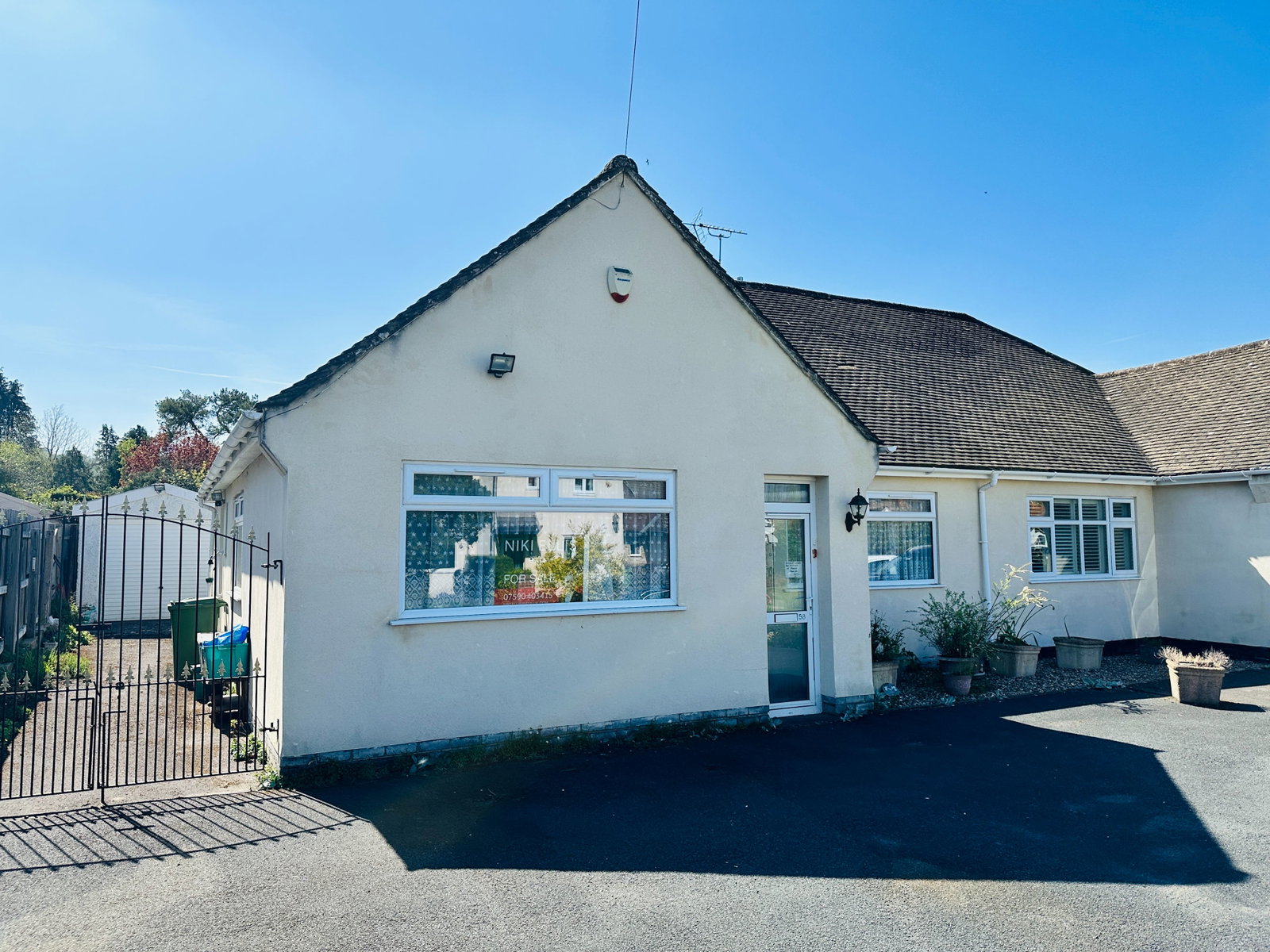 Semi Detached Bungalow in Cheltenham