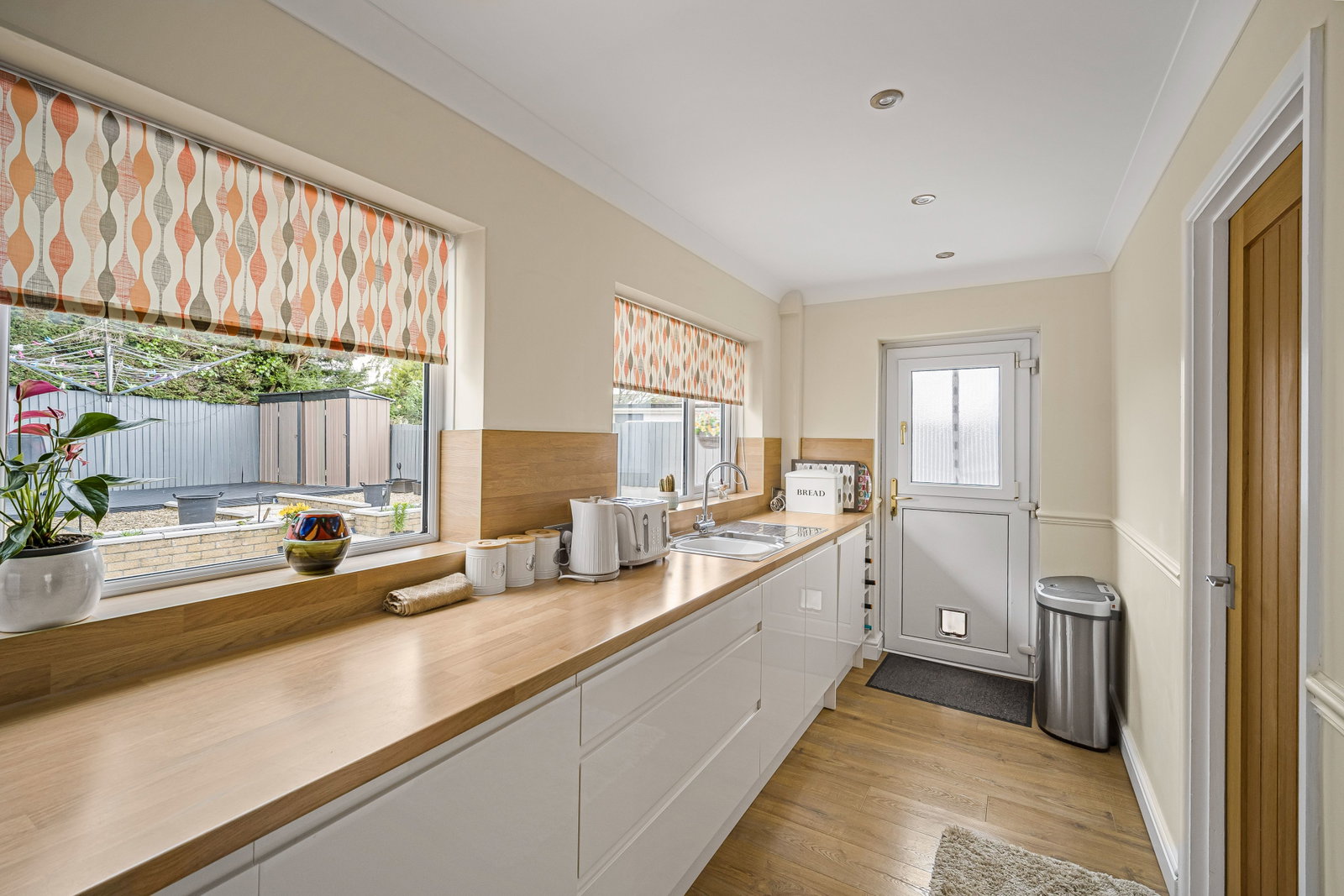 Semi Detached House in Pontyclun