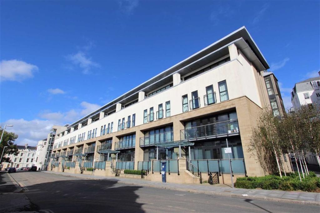 Apartment in Plymouth