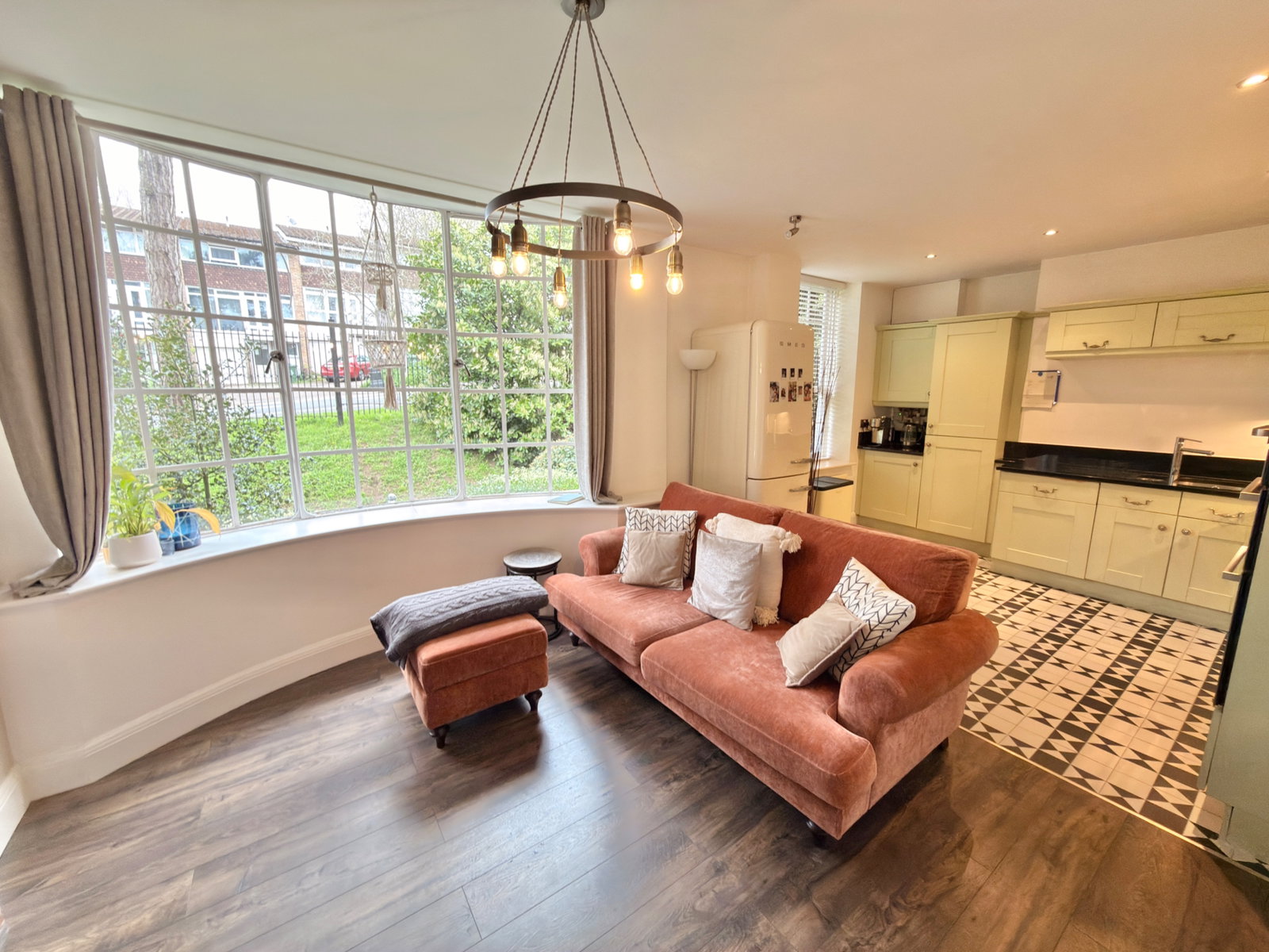 Flat in Harrow