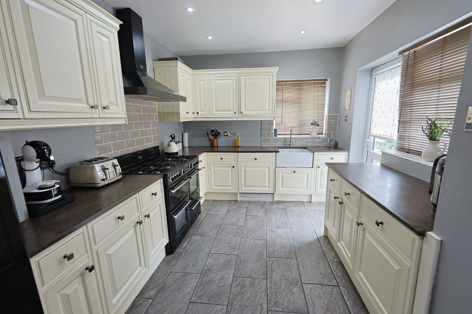 Semi Detached House in London