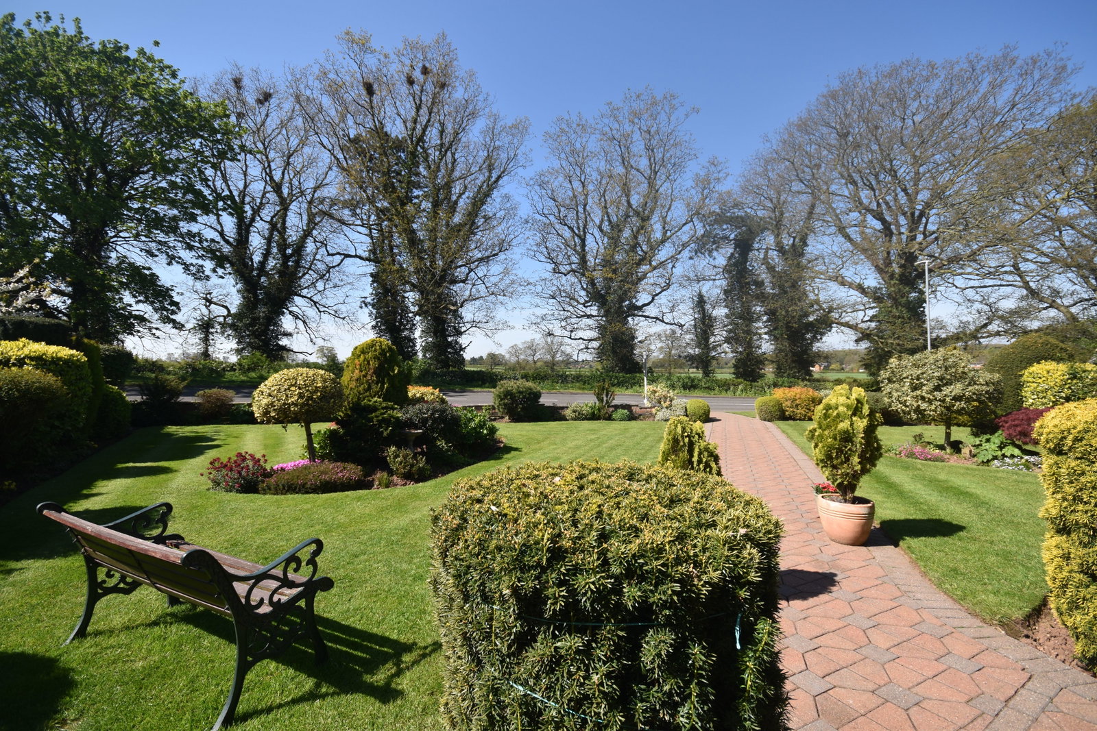 Detached House in Burton-on-trent