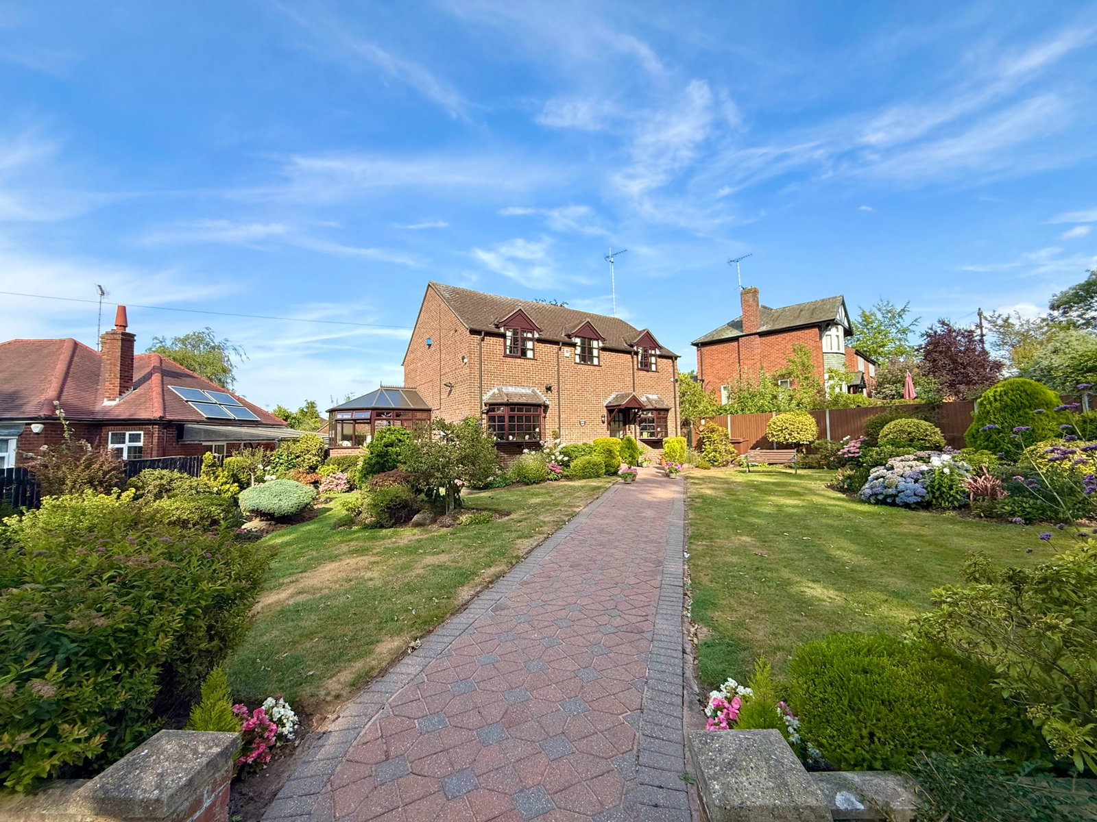Detached House in Burton-on-trent
