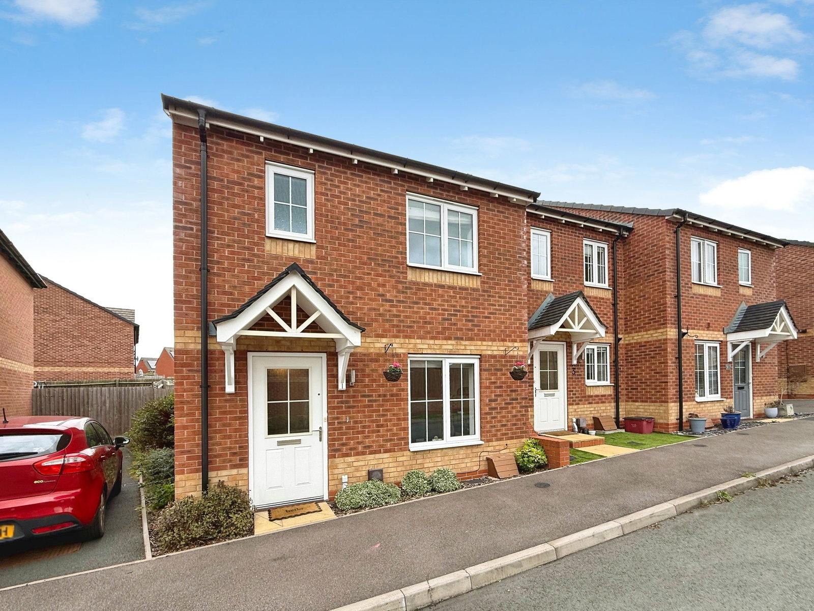 End Of Terrace House for sale in Swadlincote, Windmill Close, Woodville