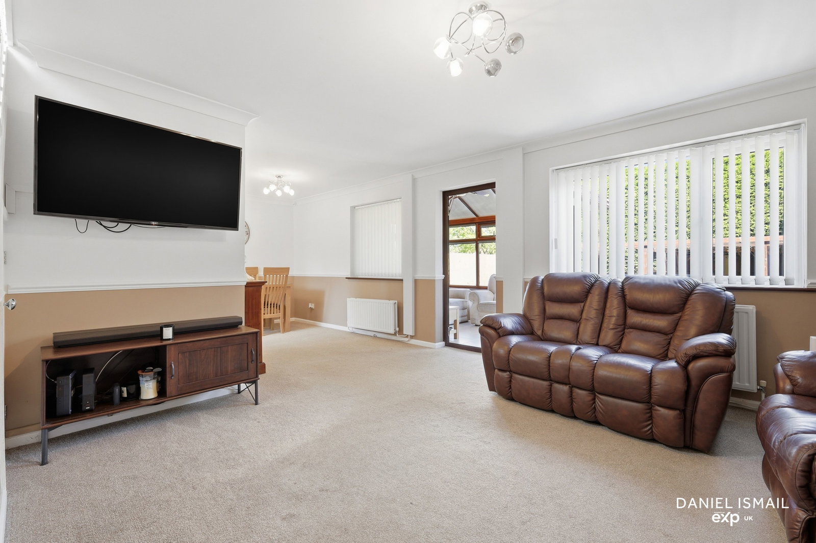 Semi Detached House in Basildon