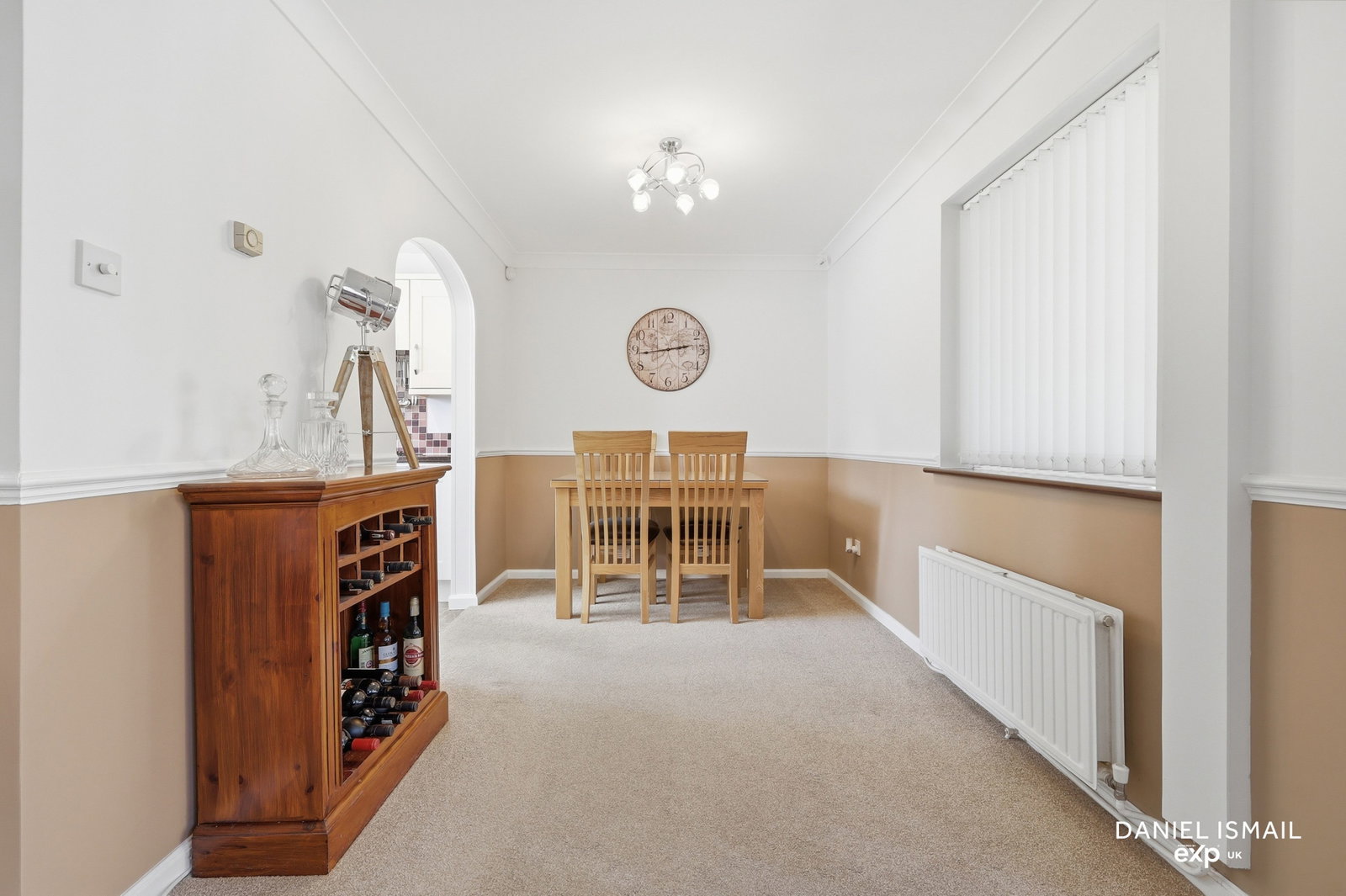 Semi Detached House in Basildon