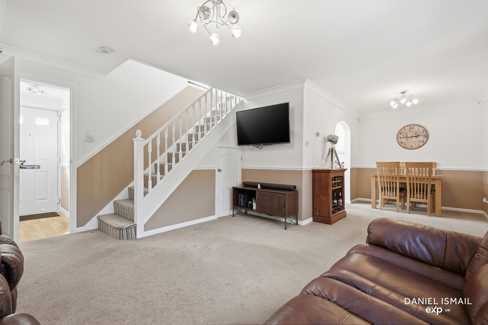 Semi Detached House in Basildon