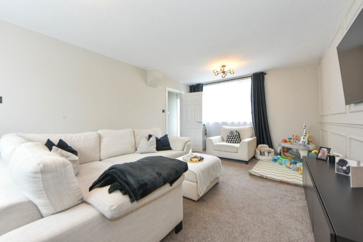 Semi Detached House in Sale