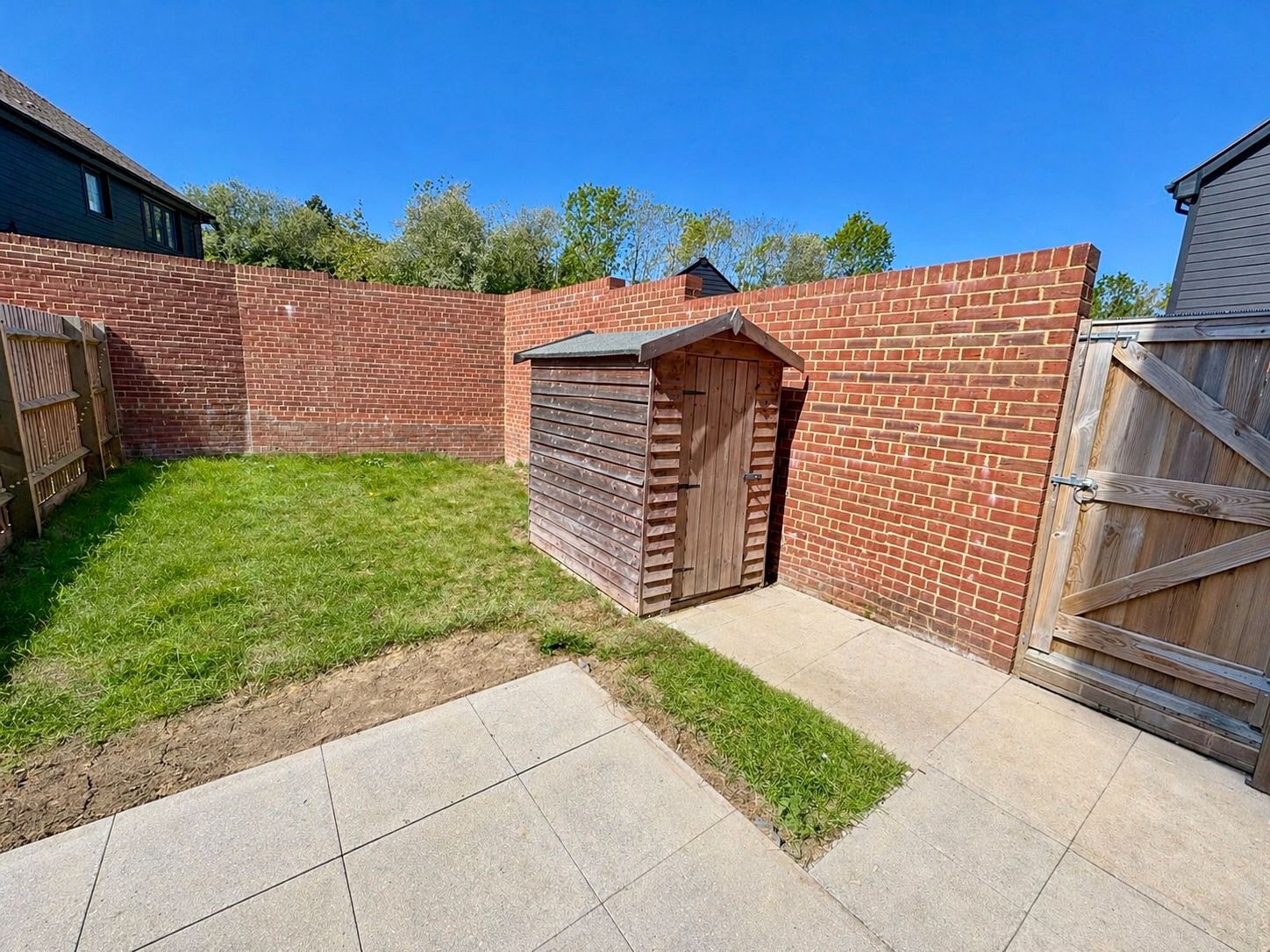 Semi Detached House in Ashford