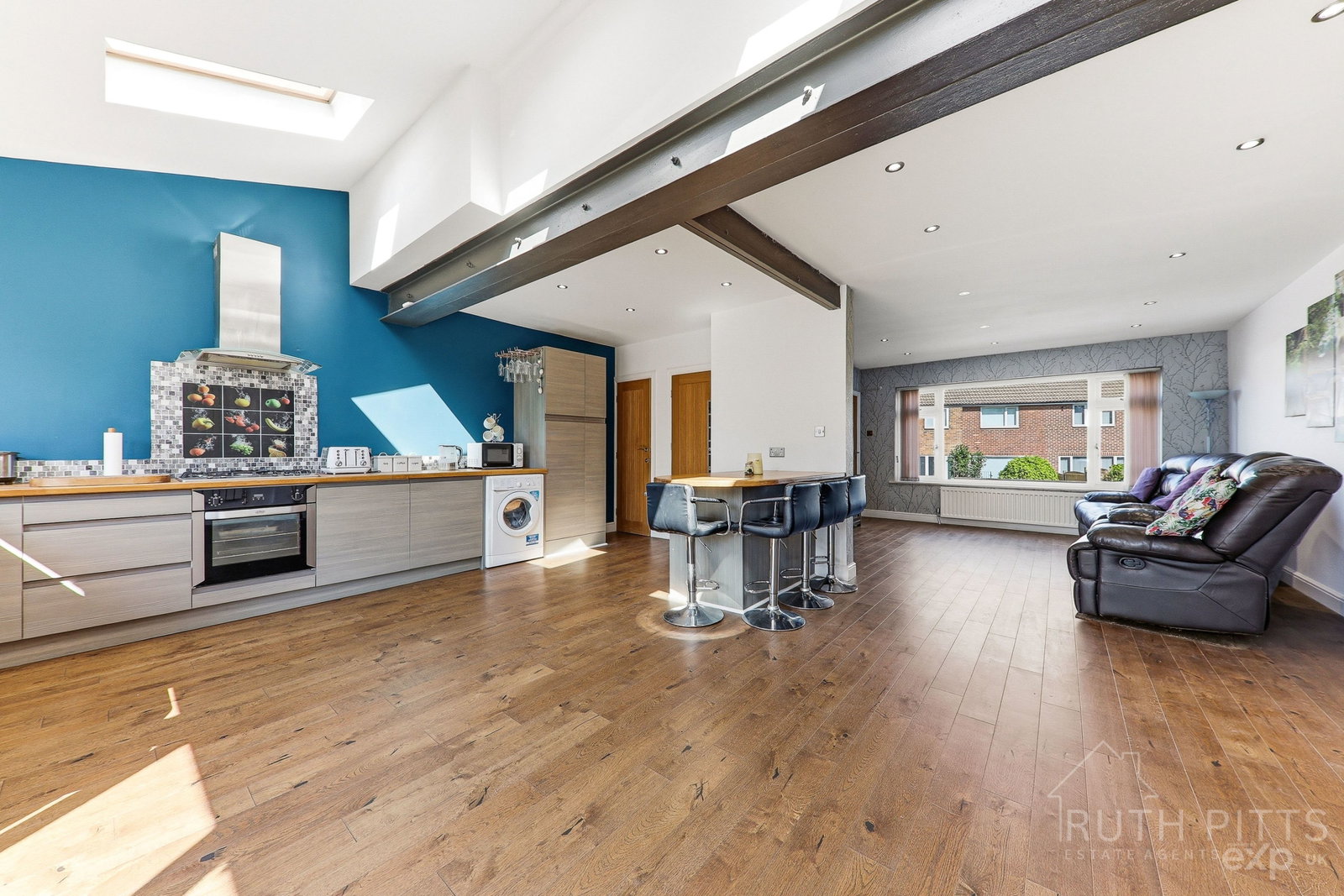 Semi Detached House in Knottingley