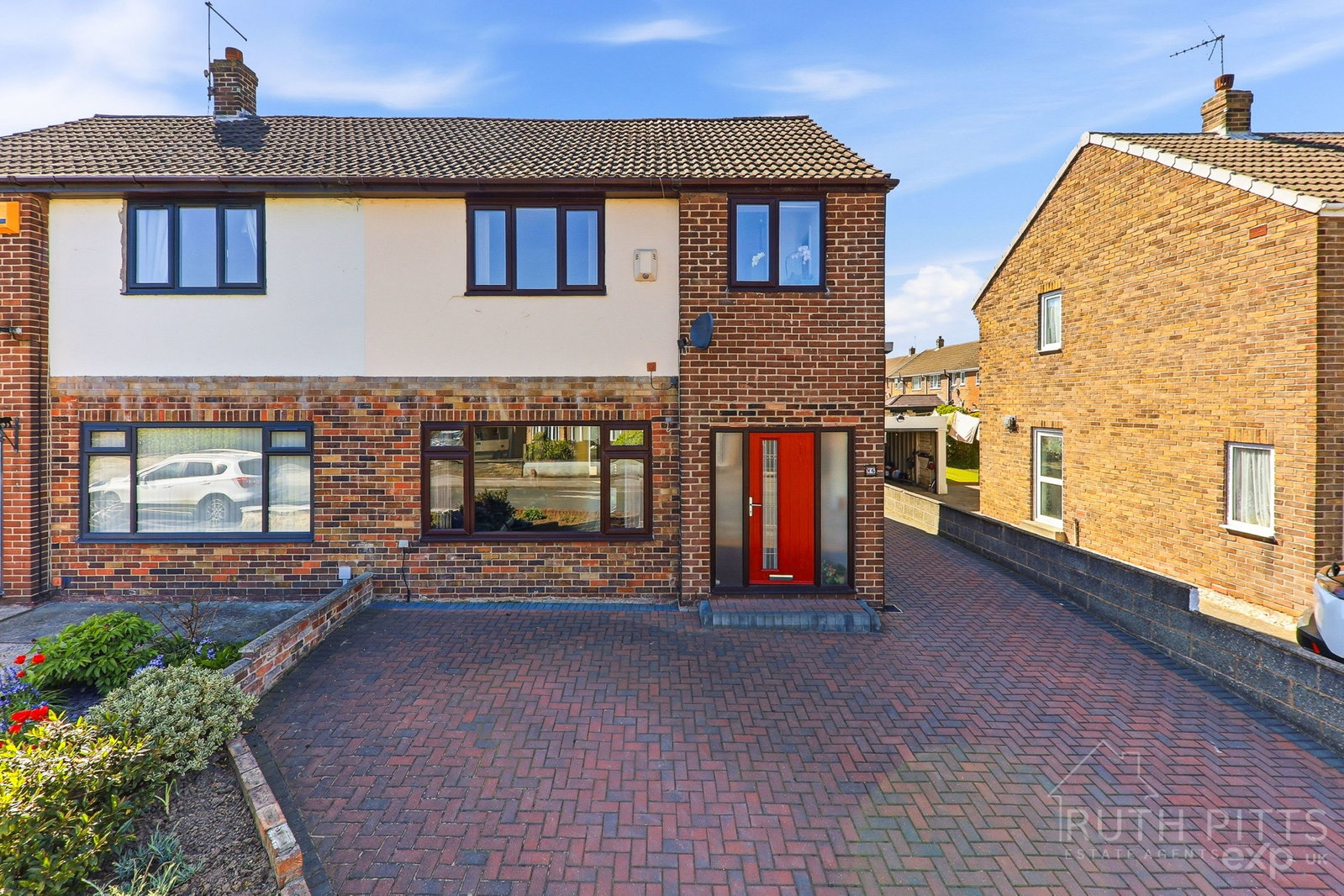 Semi Detached House in Knottingley