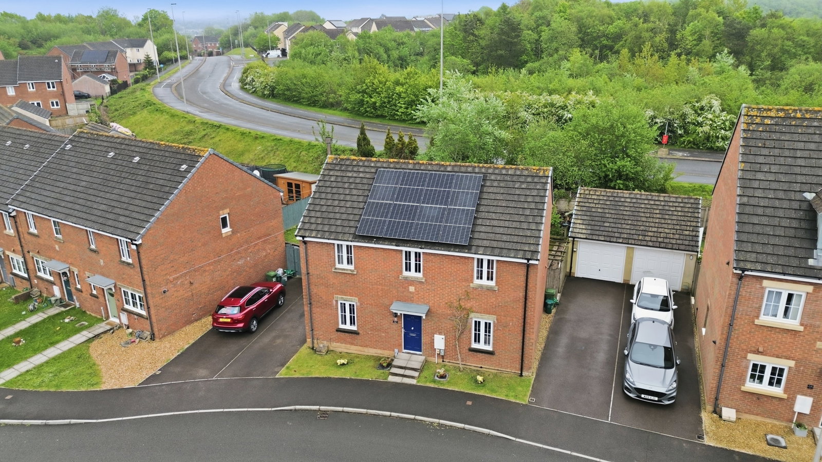 Detached House in Pontyclun