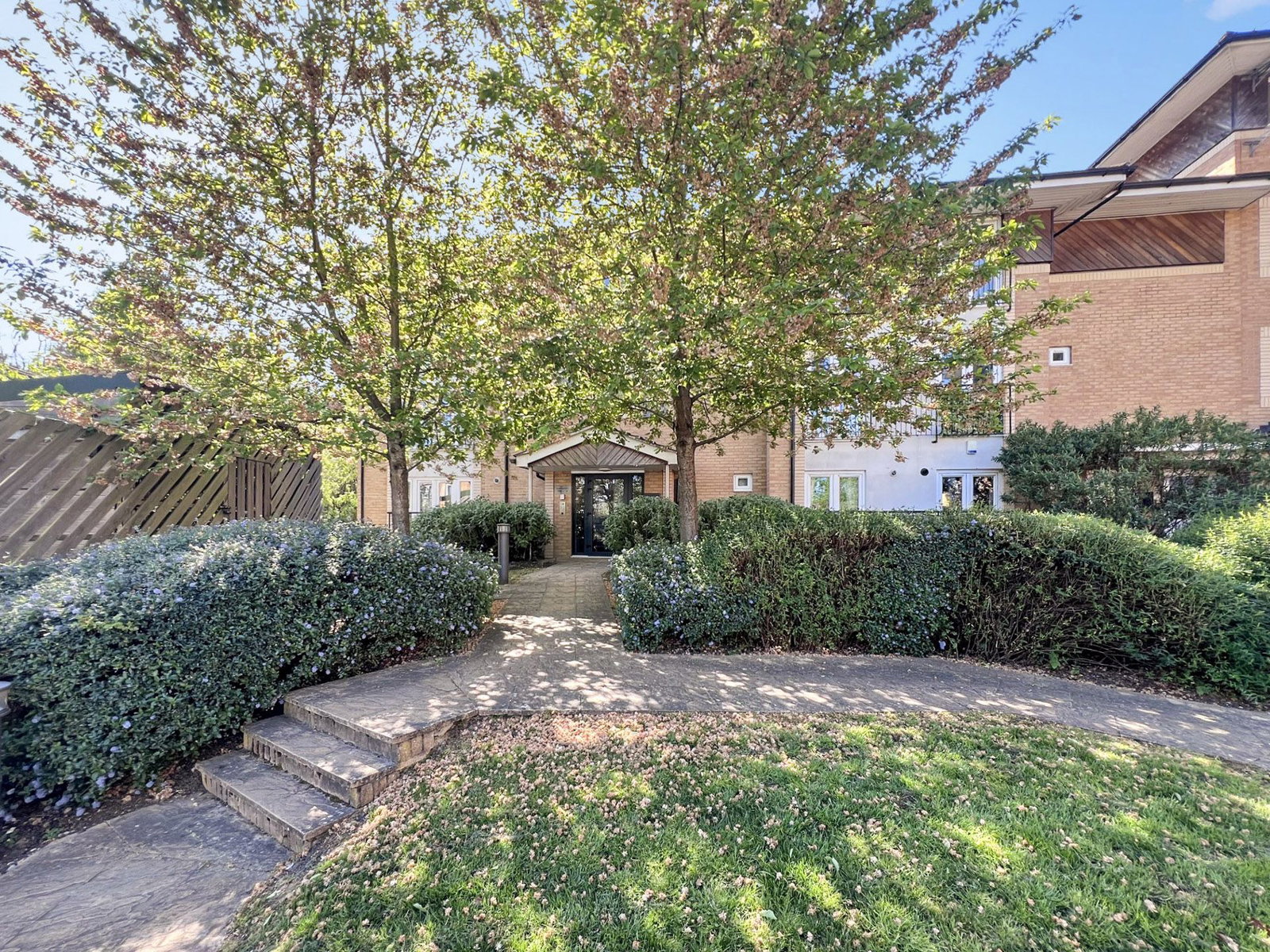 Apartment in Hornchurch