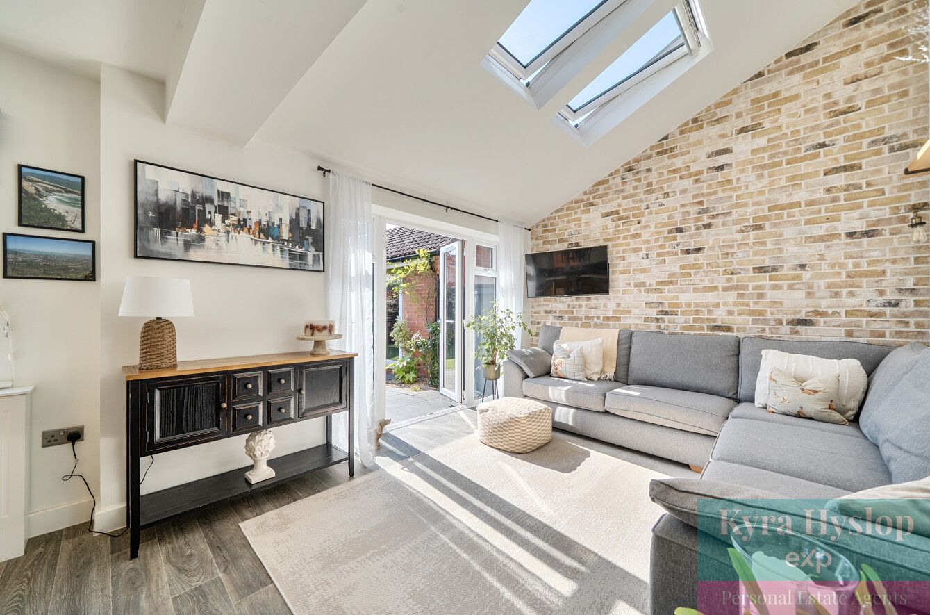 Detached House in Exeter