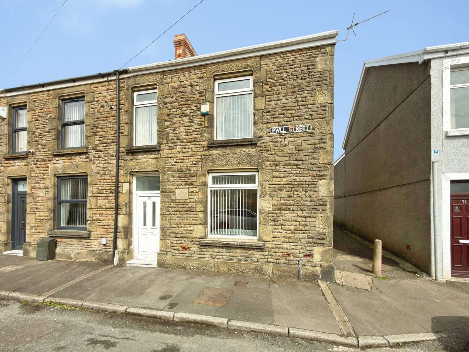 End Of Terrace House in Swansea