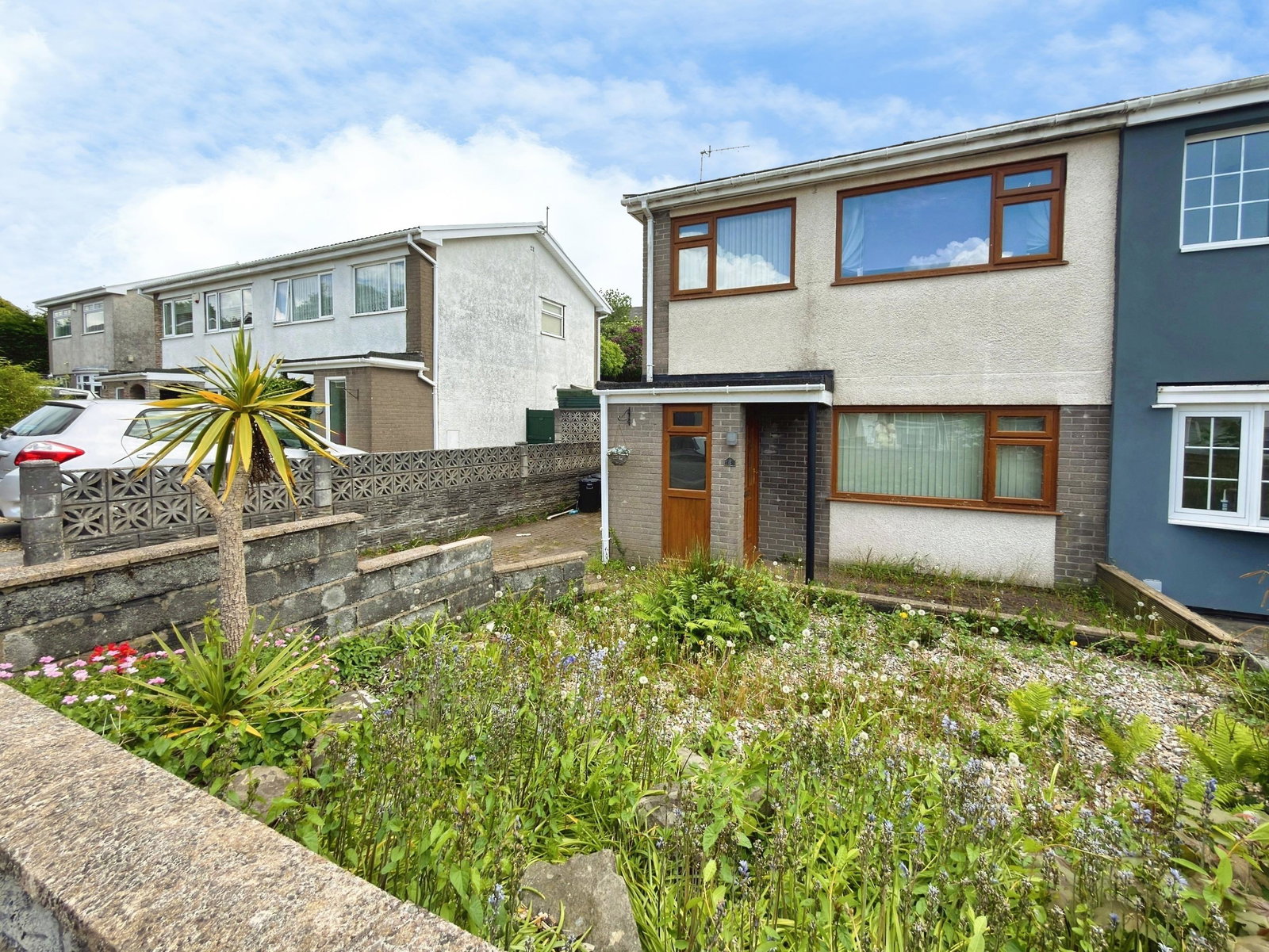 Semi Detached House in Swansea