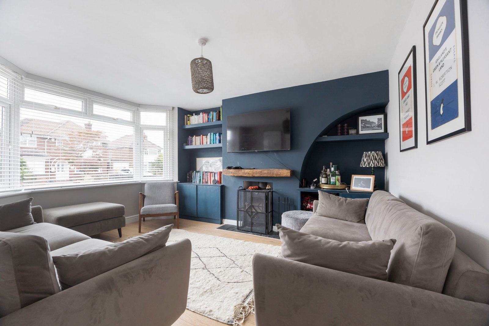 Detached House in Cheltenham 3