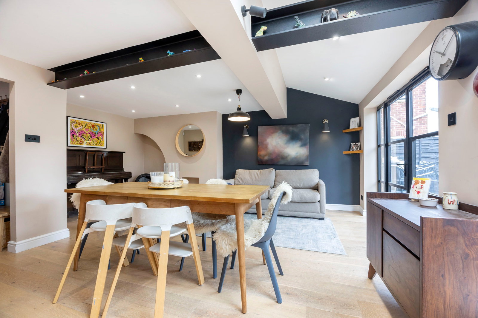 Detached House in Cheltenham 4