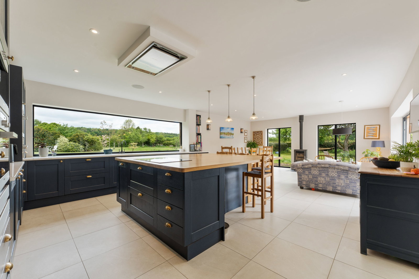 Detached House for sale in Salisbury, Church Road, Farley, Salisbury, SP5, 4000 m²