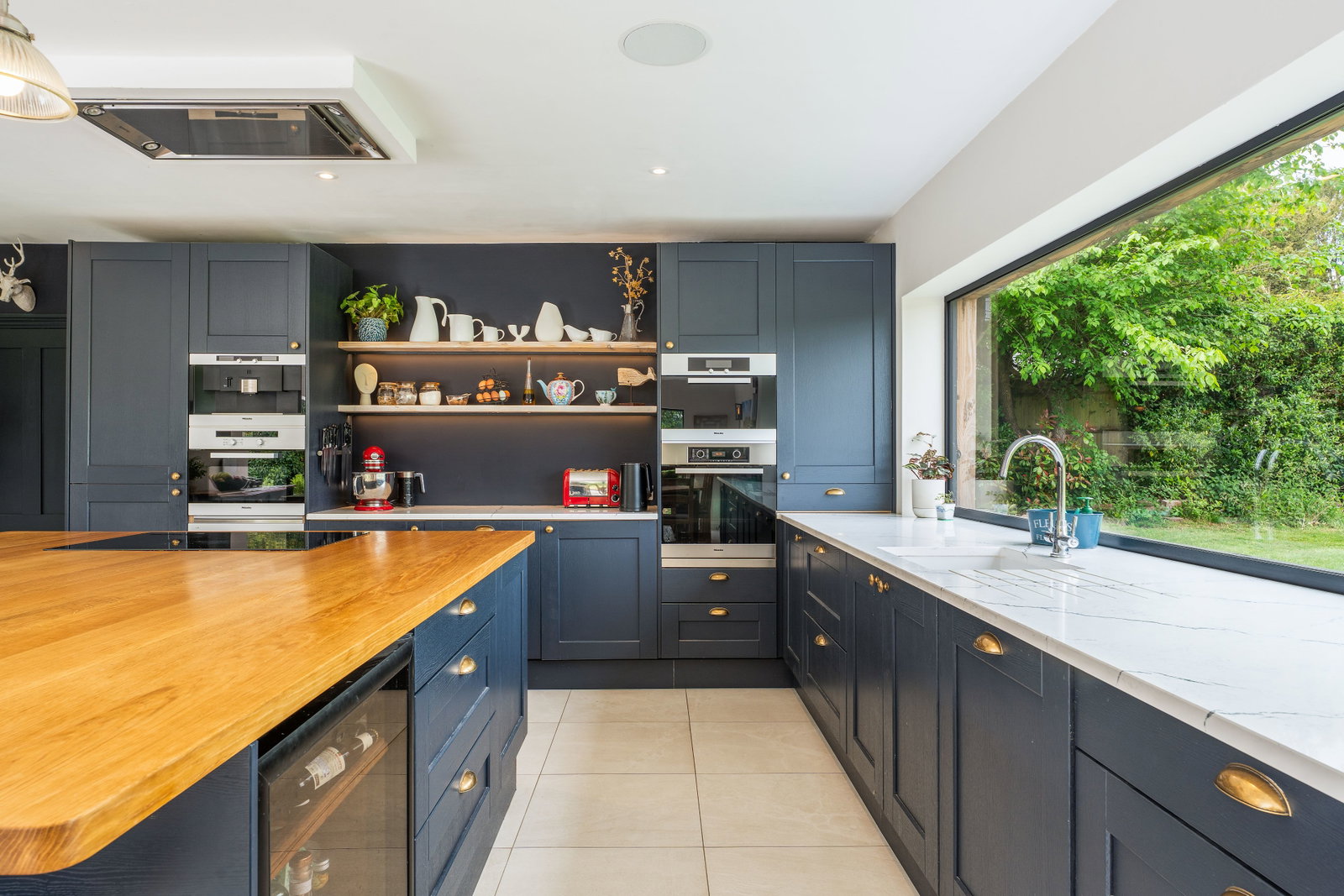 Detached House for sale in Salisbury, Church Road, Farley, Salisbury, SP5, 4000 m²