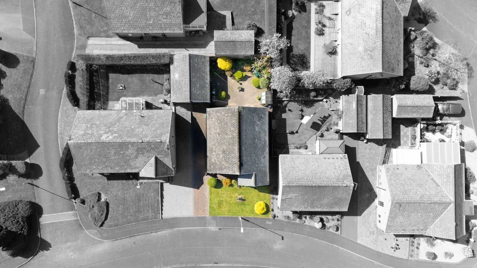Detached House in Brighouse