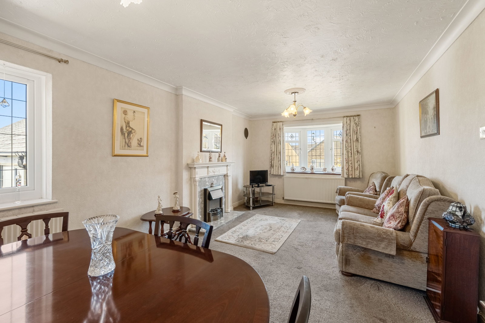 Detached House in Brighouse