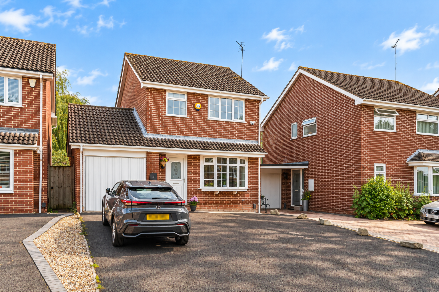 Detached House for sale in Cheltenham, Darwin Close, Cheltenham, GL51