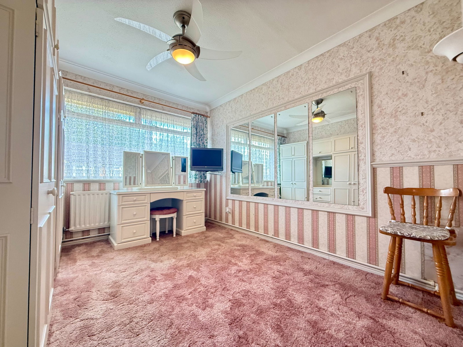 Semi Detached Bungalow in Chatham